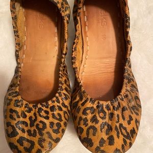 Leopard tieks
